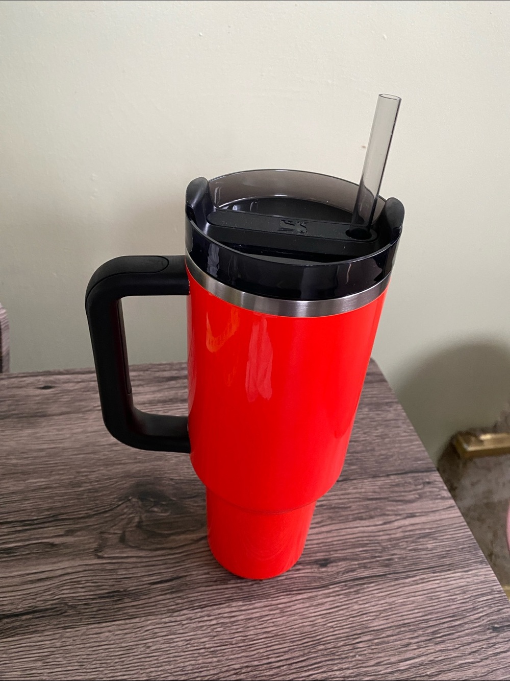 Stanley Neon Orange Travel Mug with Black Handle and Tinted Lid 40 oz - Picture 2 of 16